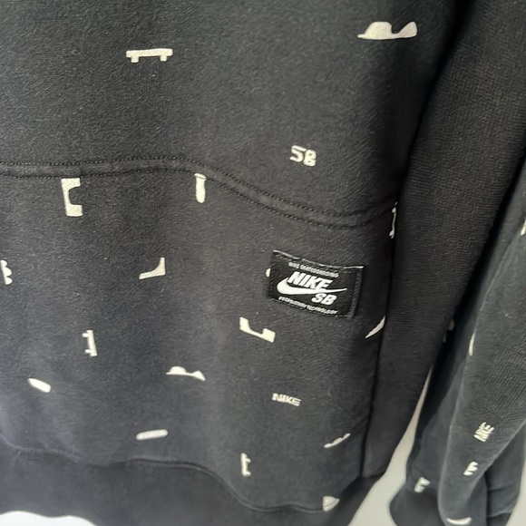Nike Skateboard Black White Crewneck Sweatshirt - Picture 4 of 8